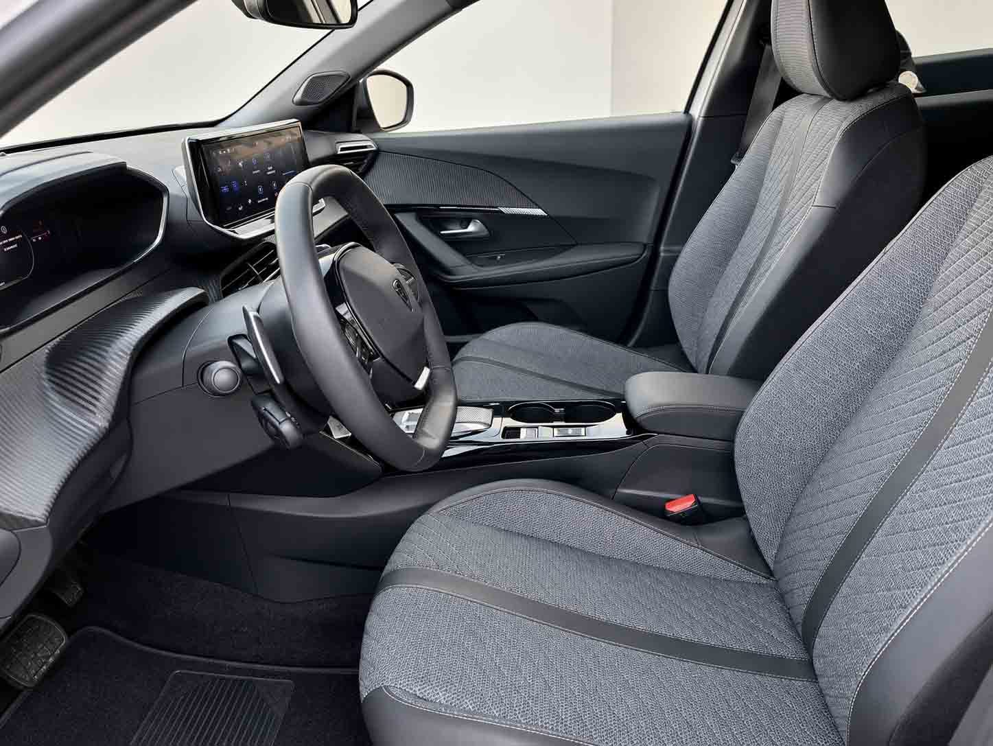 Peugeot 2008 2ª serie 2008 PureTech 130 S&S EAT8 Allure — foto 7