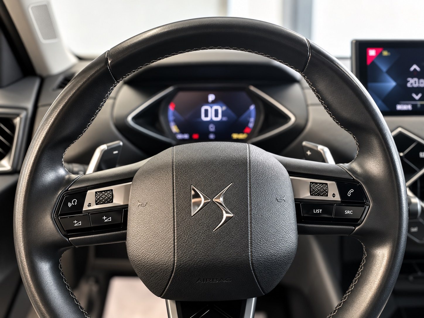 Ds DS 3 2ª serie DS 3 Crossback BlueHDi 130 aut. Faubourg — foto 13
