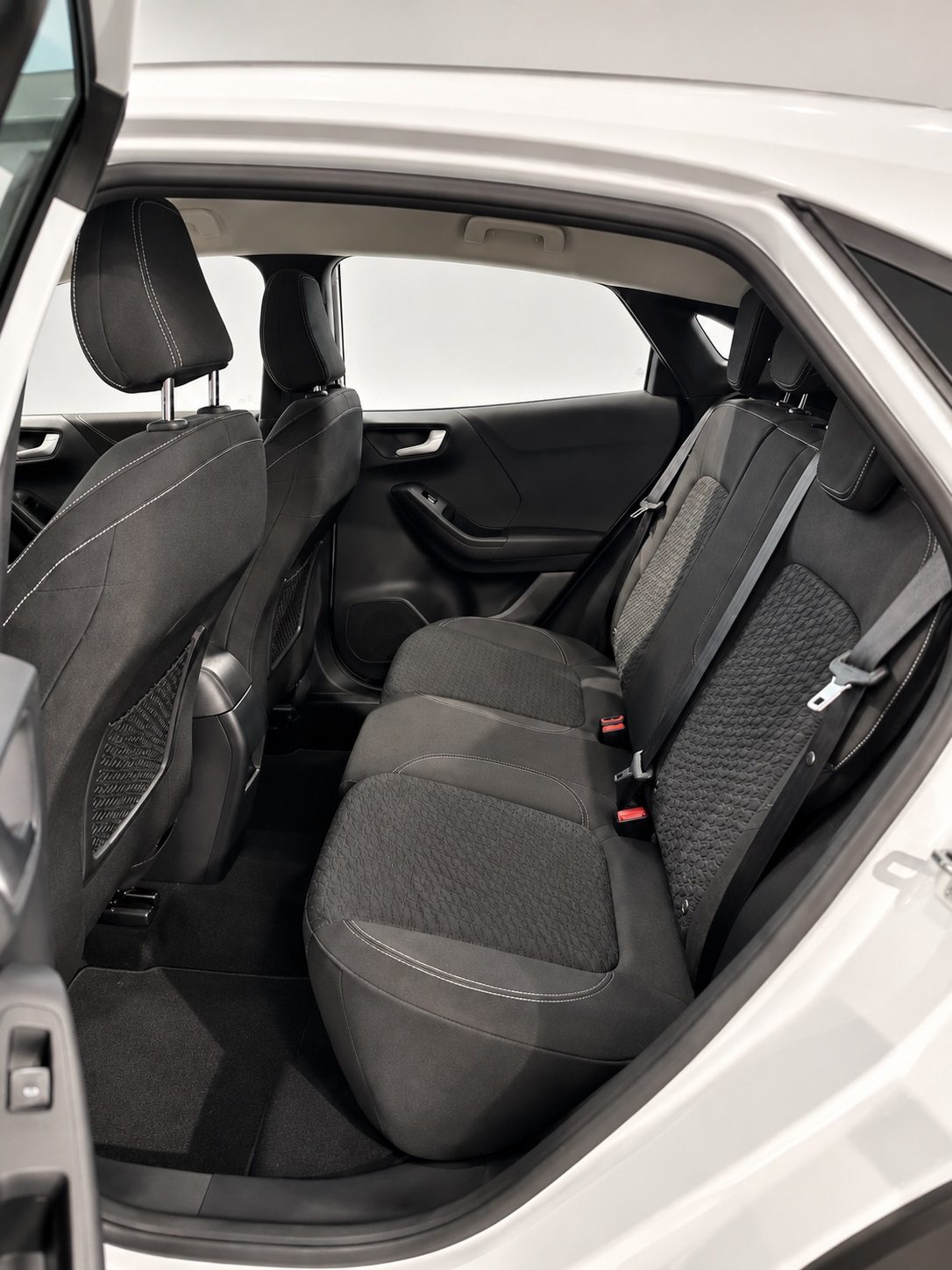 Ford Puma '19-> Puma 1.0 EcoBoost Hybrid 125 CV S&S Titanium — foto 11