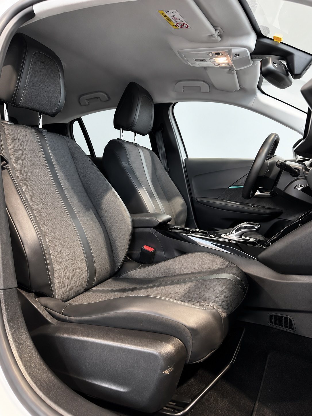 Peugeot 208 2ª serie 208 motore elettrico 136 CV 5 porte Allure Pack — foto 11