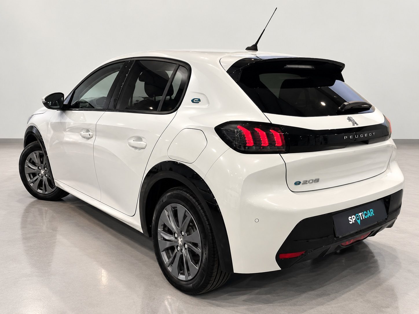 Peugeot 208 2ª serie 208 motore elettrico 136 CV 5 porte Allure Pack — foto 6