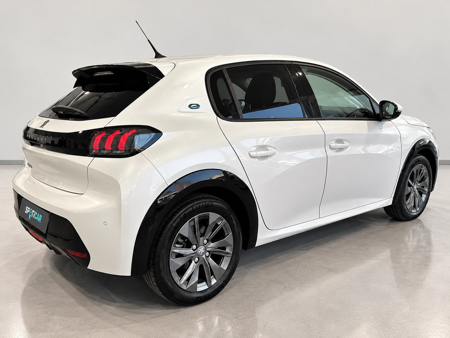 Peugeot 208 2ª serie 208 motore elettrico 136 CV 5 porte Allure Pack — foto 3