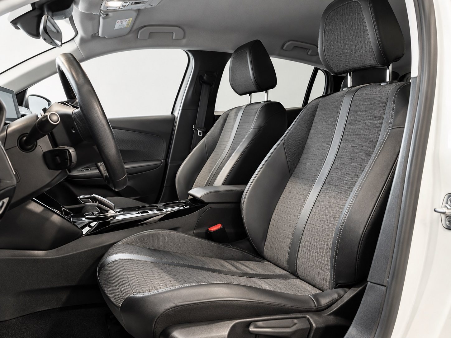 Peugeot 208 2ª serie 208 motore elettrico 136 CV 5 porte Allure Pack — foto 10