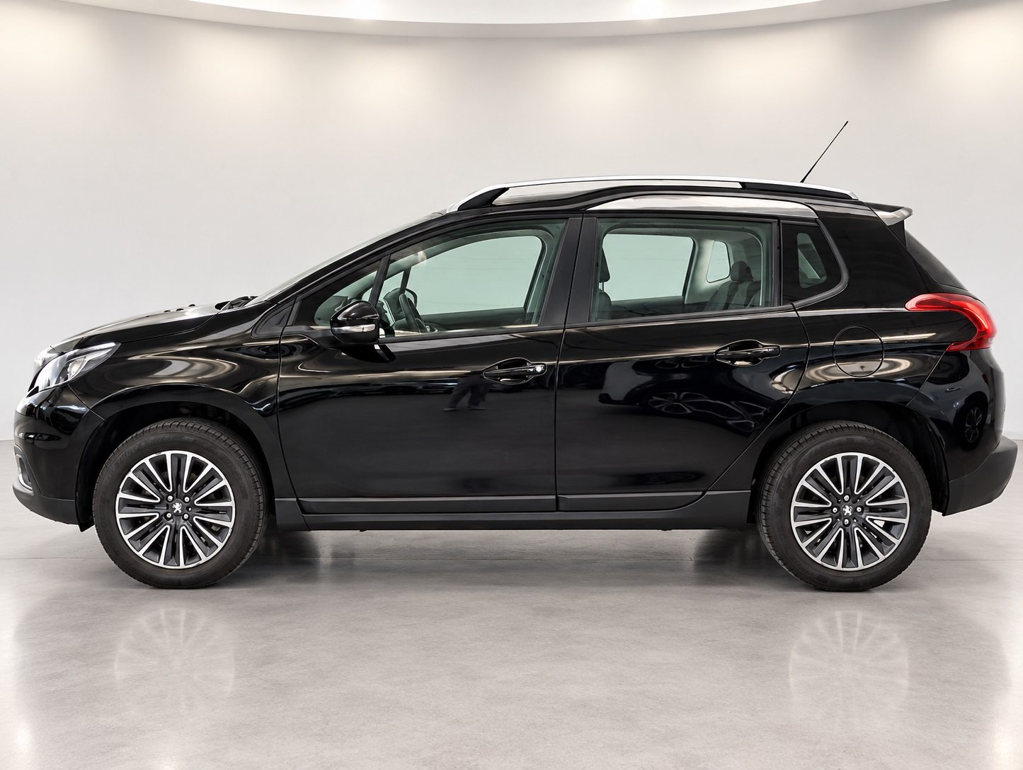 Peugeot 2008 BlueHDi 100 S&S Active — foto 9